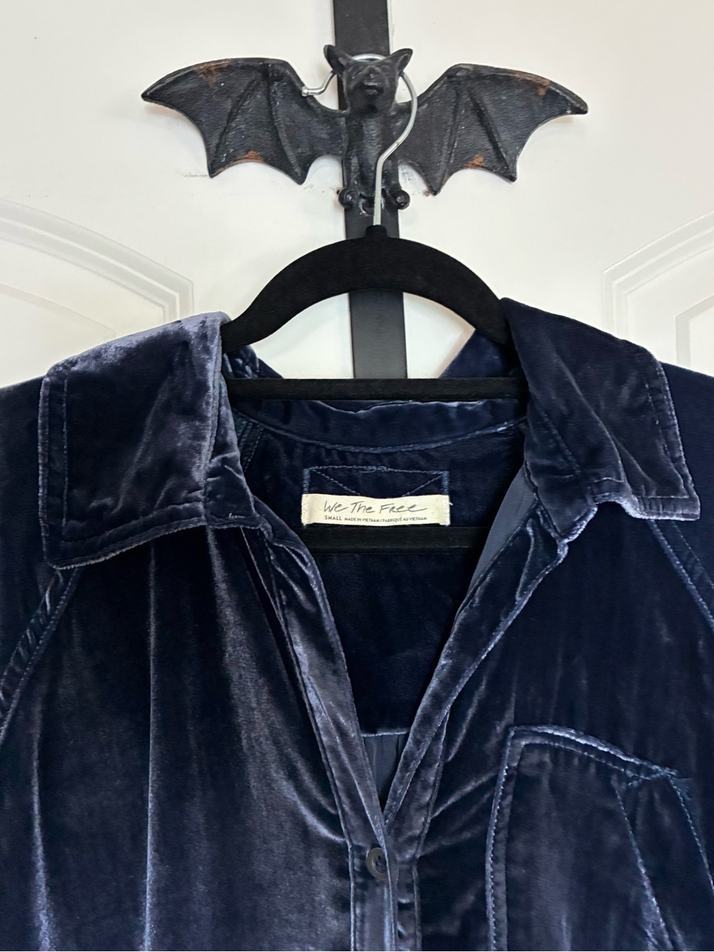 Free People Blue Velvet Button-Up Shirt Soft Relaxed Fit Size S - Picture 7 of 14